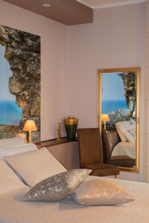 La Casa Di Adele Cagliari B&B Exteriör bild