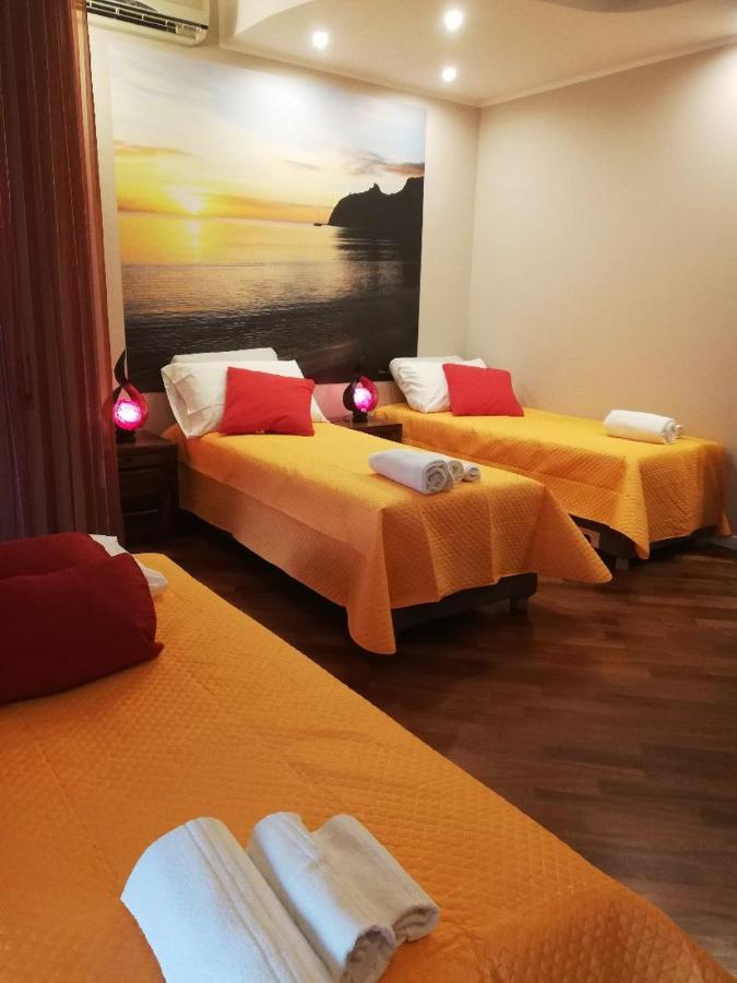 La Casa Di Adele Cagliari B&B Exteriör bild